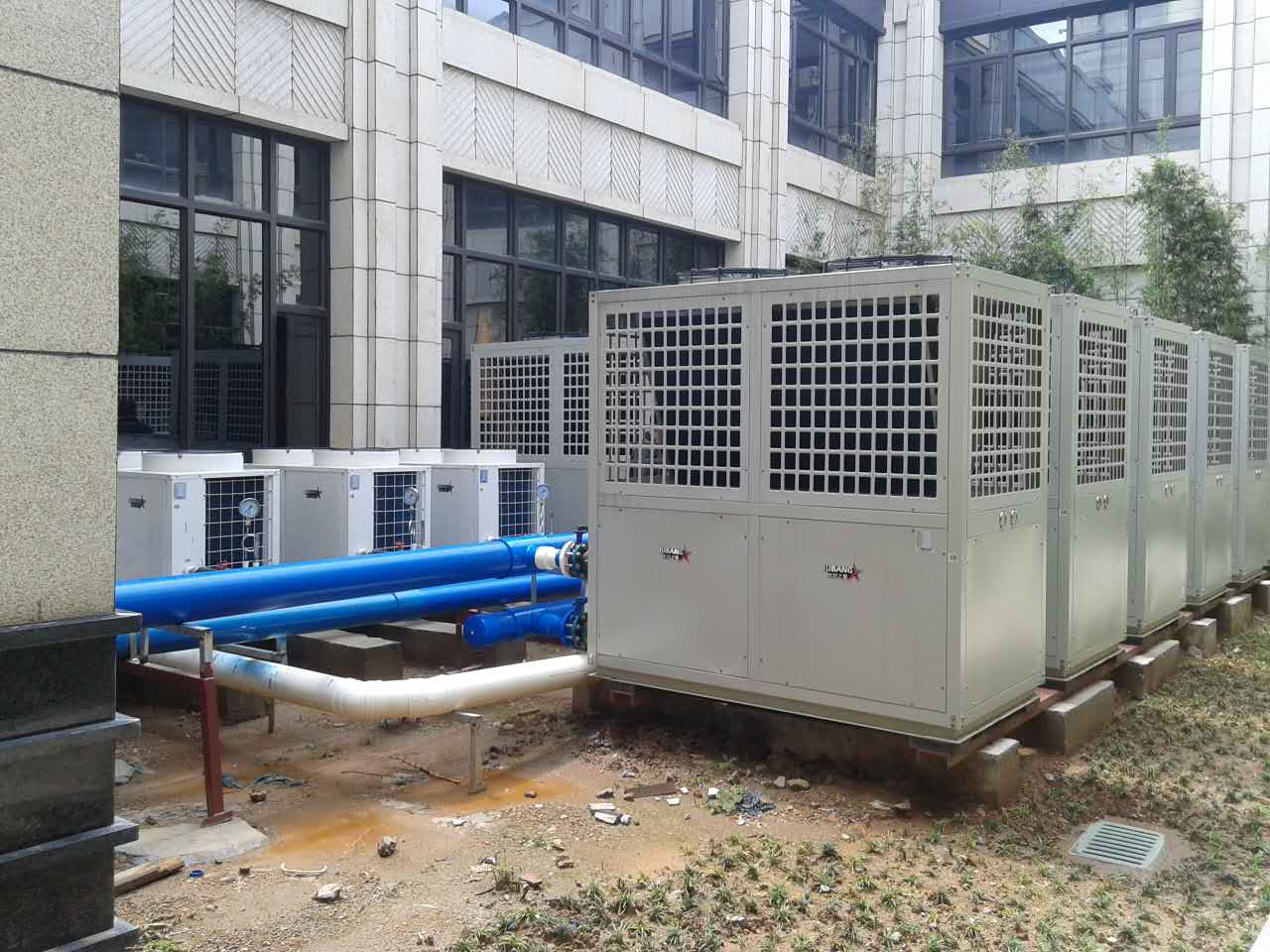空氣能熱水工程.jpg