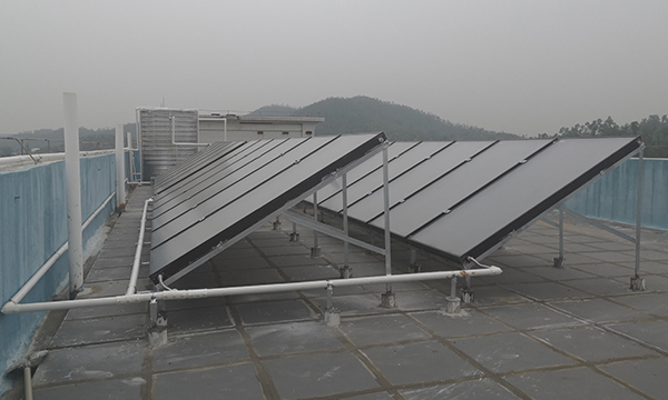 太陽能熱水器